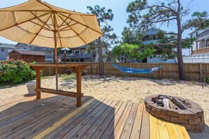 Terrace/patio - 5178 Sea-Cryst * 3 Min Walk to Beach (Kill Devil Hills)