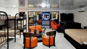 Luxury Villa, Courtyard View | Laptop workspace, WiFi (free) - Hotel Nature Lodge (Cahuita)