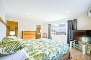 3 Schlafzimmer, Schreibtisch, kostenloses WLAN, Bettwäsche