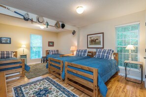 3 Schlafzimmer, Bügeleisen/Bügelbrett, kostenloses WLAN, Bettwäsche