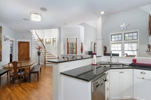 Fridge, microwave, oven, stovetop - Big Sigh | Cheshire Village Townhome 5 Min. to Town! (Black Mountain)