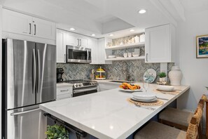 Apartment | 1 bedroom, Internet - Papakea J106 in Lahaina (Lahaina)