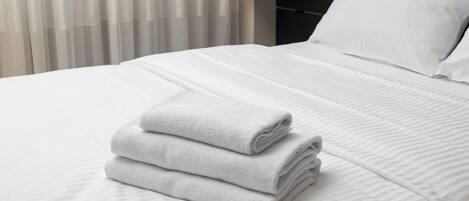 3 chambres, fer et planche à repasser, Wi-Fi, draps fournis