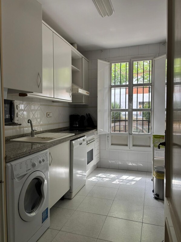 Microwave, oven, stovetop, dishwasher