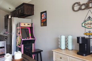 Interior - Cozy Casa a 3 bedroom house with all the necessities in Lubbock near Texas Tech (Lubbock)