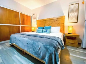 2 bedrooms, iron/ironing board, WiFi, bed sheets - Colorful Hacienda-Style 2BR w/Pool Steps To Beach (Playa del Carmen)