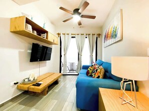 TV, offices - Colorful Hacienda-Style 2BR w/Pool Steps To Beach (Playa del Carmen)