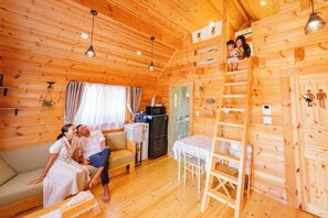 1 bedroom, blackout drapes, soundproofing, free WiFi - UMIOTO log (Miyakojima)