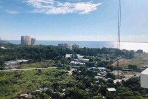 Room - One Pacific Place by Hiverooms (Lapu-Lapu City)