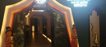 Friendly Hotel (Meimei Shopping Center, General Hospital of Military Region Store)