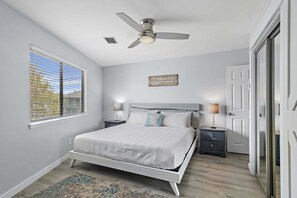 2 chambres, fer et planche à repasser, Wi-Fi gratuit, draps fournis