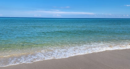 Beach #3 - B Only a few steps to the beach with pool