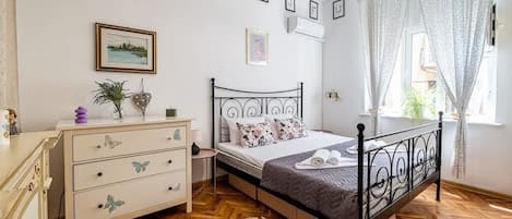2 bedrooms, iron/ironing board, travel crib, WiFi