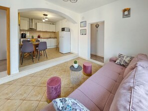 TV - Vacation home Nancy by Interhome (Vinišće)