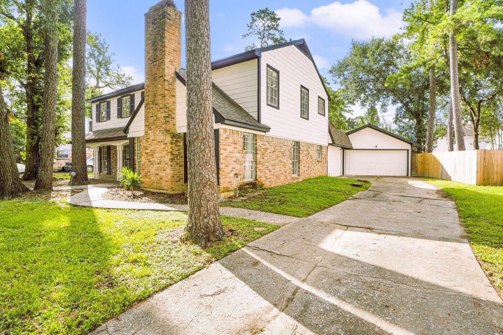 Grand 7-Bedroom Villa w Pool: 25 Mins Downtown SC2