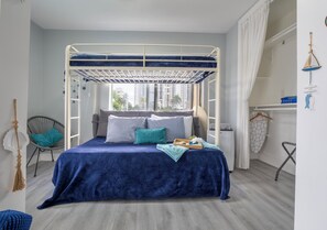 2 habitaciones, tabla de planchar con plancha, wifi y ropa de cama 