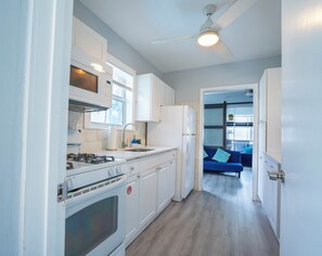 Fridge, microwave