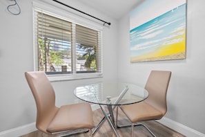 Dining - Ground Floor 1-Bedroom Apt by the River Near Las Olas w/ Sofa Bed & Full Kitchen (Fort Lauderdale)