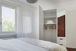 2 chambres, fer et planche à repasser, Wi-Fi, draps fournis