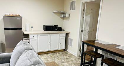 The CozeeNest-Charming 2-bedroom basement Apt in wonderful Hagerstown
