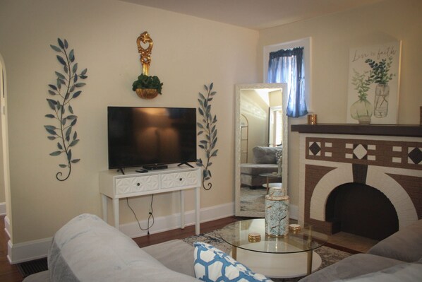 TV connectée, cheminée