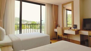 Deluxe Twin Room | In-room safe, desk, blackout drapes, WiFi (free) - Rosetta Hotel (Phu Quoc)