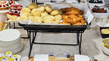 Colazione a buffet inclusa, servita tutte le mattine