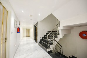 Lobby - Fabhotel Luxury Inn Adarsh Nagar (New Delhi)