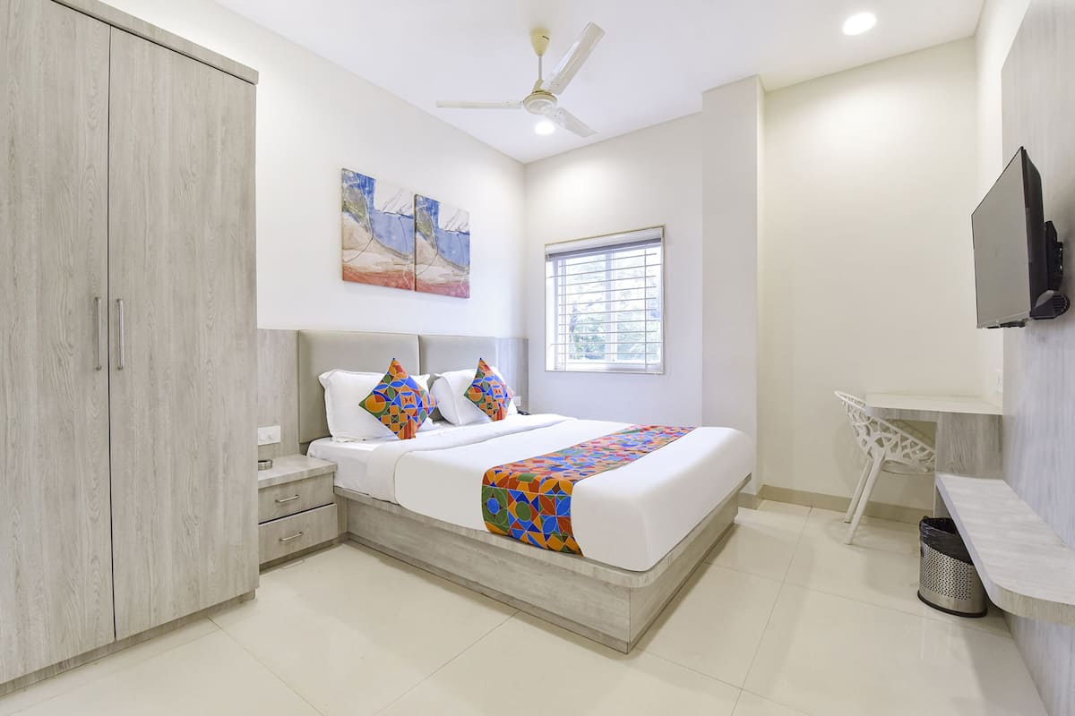 Deluxe Room | Egyptian cotton sheets, premium bedding, in-room safe, free WiFi