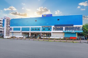 Pintu masuk properti