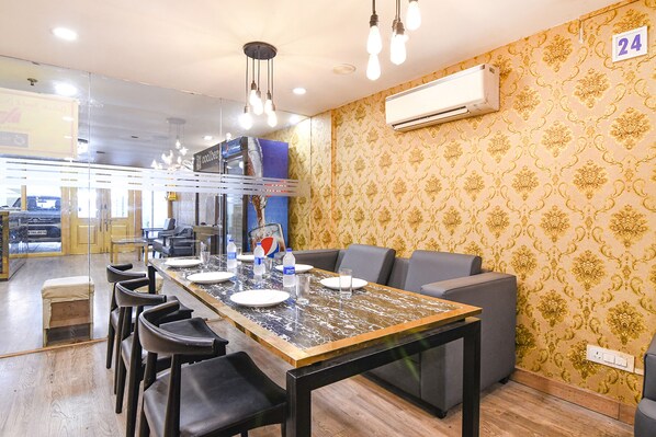 Restaurant - Fabhotel Saltel (Kolkata)