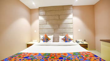 Deluxe Room | Egyptian cotton sheets, premium bedding, in-room safe, free WiFi