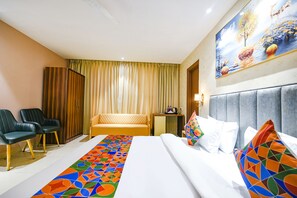 Egyptian cotton sheets, premium bedding, in-room safe, free WiFi - Fabhotel Supreme Suites (Ludhiana)