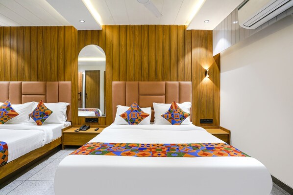 Egyptian cotton sheets, premium bedding, in-room safe, free WiFi - Fabhotel Ms Residency (Ahmedabad)