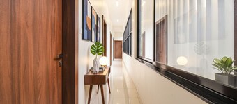 Fabhotel Royal Suits