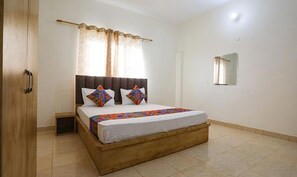 Egyptian cotton sheets, premium bedding, in-room safe, free WiFi