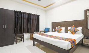 Deluxe Room | Egyptian cotton sheets, premium bedding, in-room safe, free WiFi - Fabhotel Arjun (Nagpur)