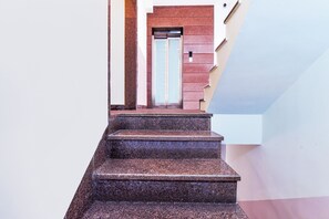 Lobby - Fabhotel Samrat Regency (Udaipur)