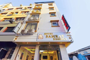 Exterior - Fabhotel Samrat Regency (Udaipur)