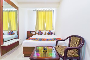 Egyptian cotton sheets, premium bedding, in-room safe, free WiFi