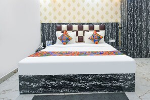 Deluxe-Zimmer | Bettwäsche aus ägyptischer Baumwolle, hochwertige Bettwaren, Zimmersafe
