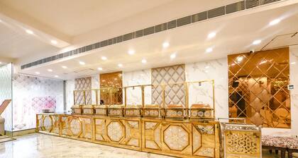 Fabhotel Royal'S Paradise