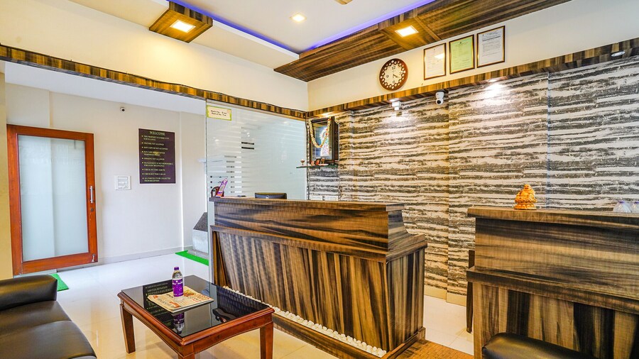 Fabhotel Willow Tree