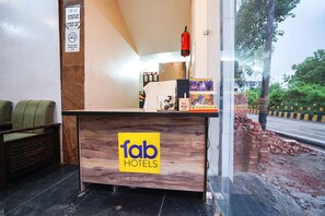 Reception - Fabhotel Ss Dham (Mathura)