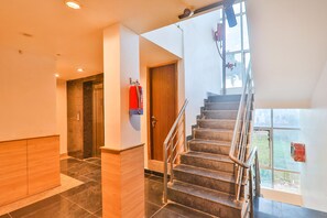 Lobby - Fabhotel Shaurya Inn (Lucknow)