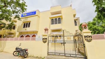 Fachada de la propiedad