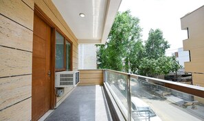 Lobby - FabHotel Muktinath (Gurugram)