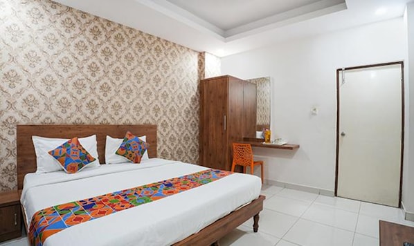 Deluxe Room | Egyptian cotton sheets, premium bedding, in-room safe, free WiFi