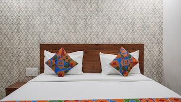 Egyptian cotton sheets, premium bedding, in-room safe, free WiFi