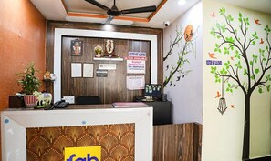 Reception - Fabhotel Champion Grand (Bengaluru)